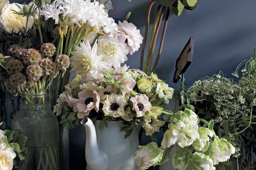 The Art of Blooms: How Understanding Flower Arrangements Can Elevate Your Home Decor